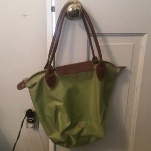 Small green Longchamp le pliage tote